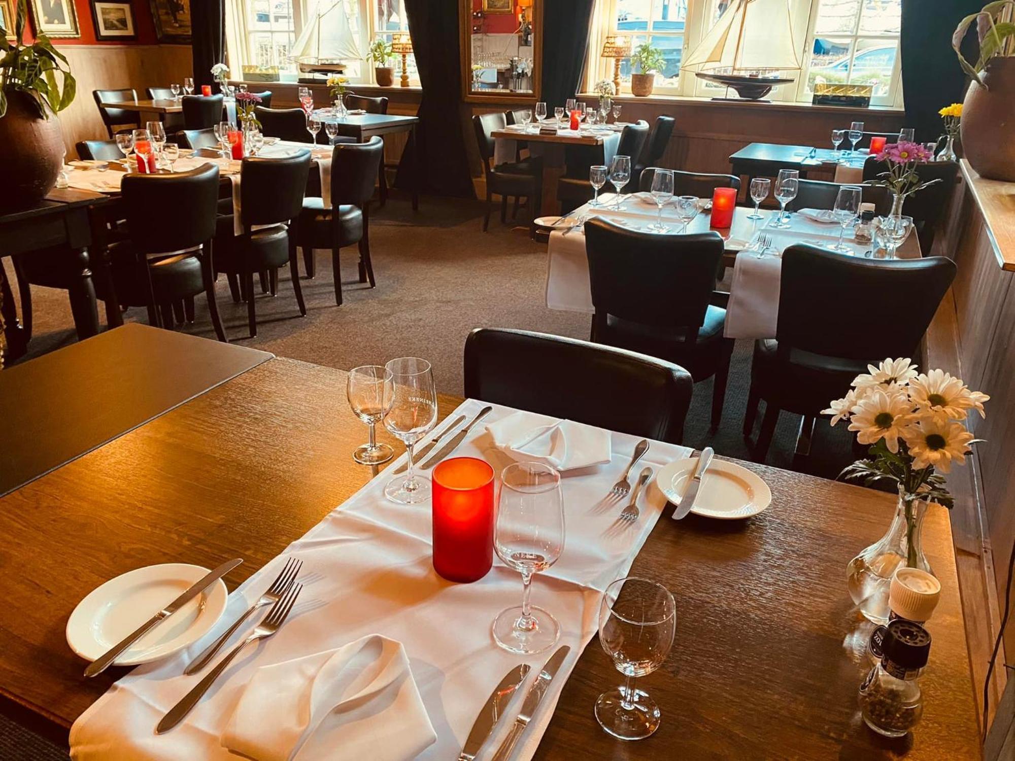 Hotel Cafe Restaurant Heineke ロースドレヒト エクステリア 写真